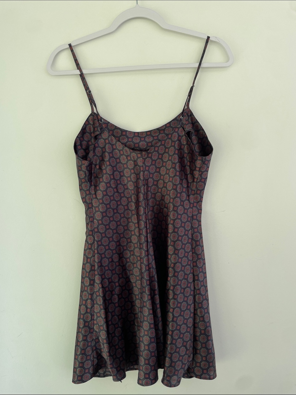 Vtg Victorias Secret 2001 Sun Dial Geometric Print Slip Dress in Deep Burgundy S - Picture 8 of 8